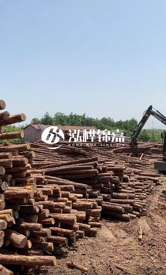 商丘挖機(jī)打木樁專業(yè)施工-松木樁打樁木價格哪家供應(yīng)商更實惠？