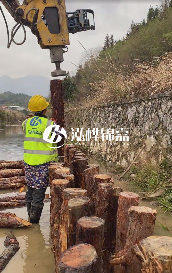松木樁護坡如何維護以延長使用壽命？做防腐可以嗎？