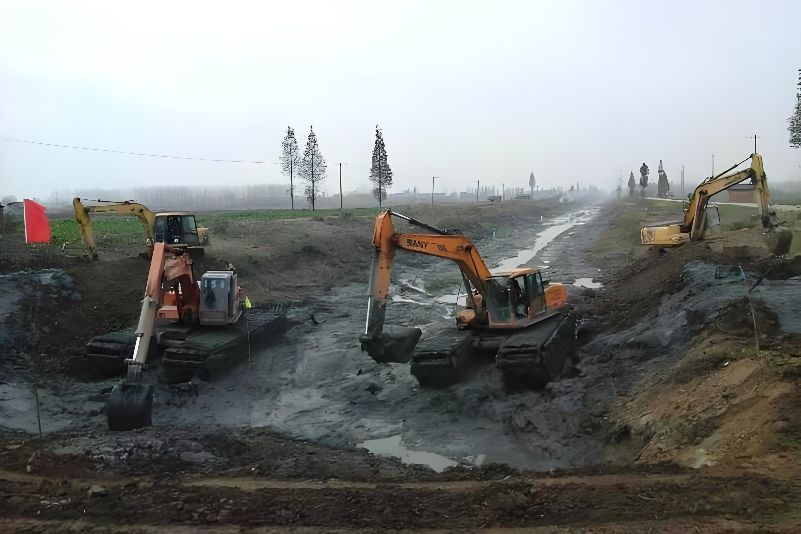 湖南岳陽挖機(jī)清淤施工隊 - 挖機(jī)清淤對河道邊坡有破壞嗎？