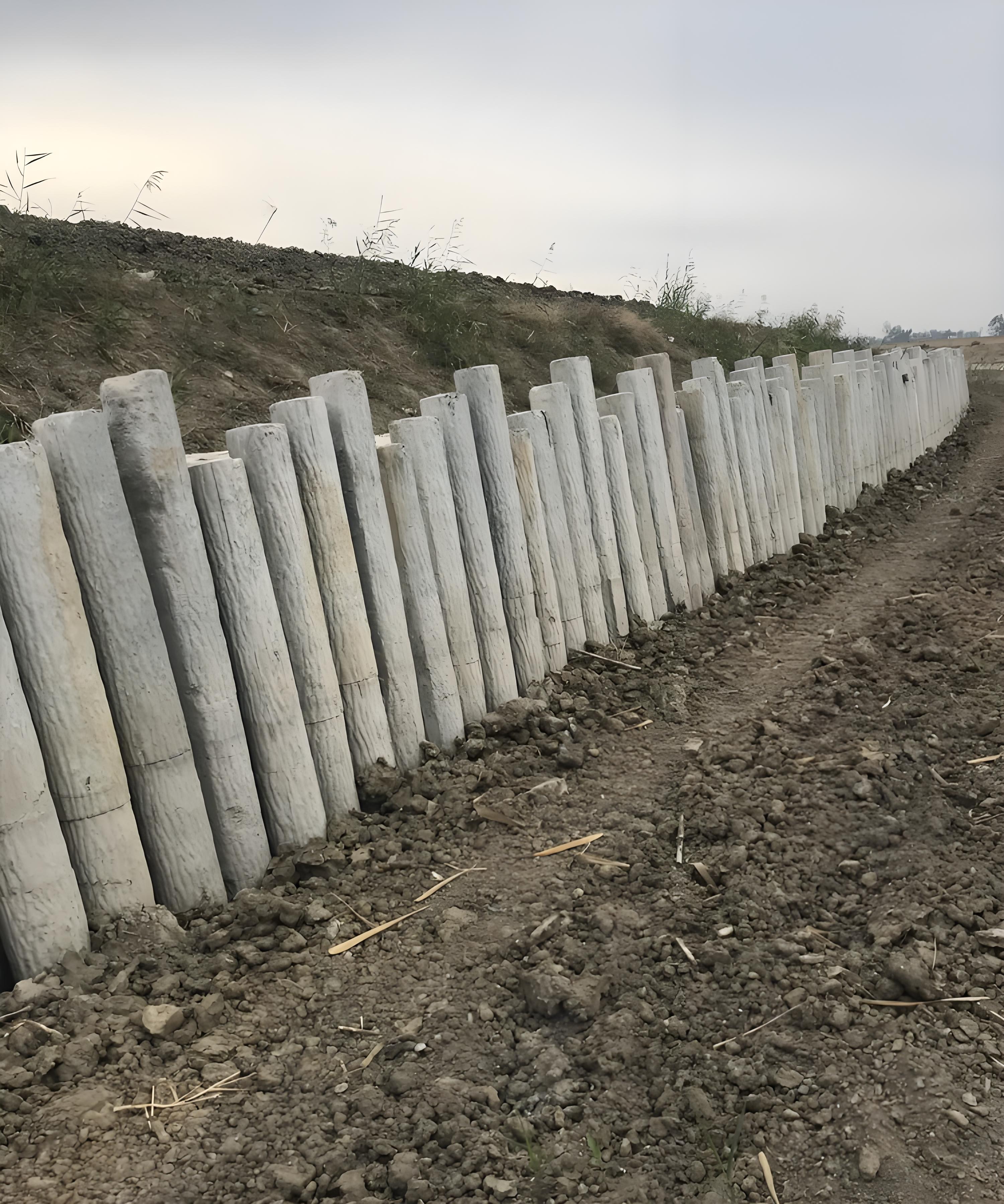 水泥樁批發(fā)廠家泓樺錦嘉-混凝土圓樁施工的配筋要求是什么？